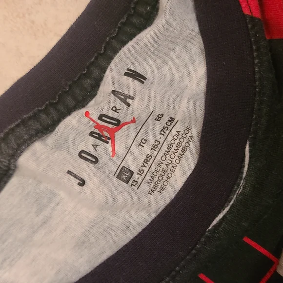 Jordan Kids Graphic T-Shirt - Black and Red - Picture 3 of 5